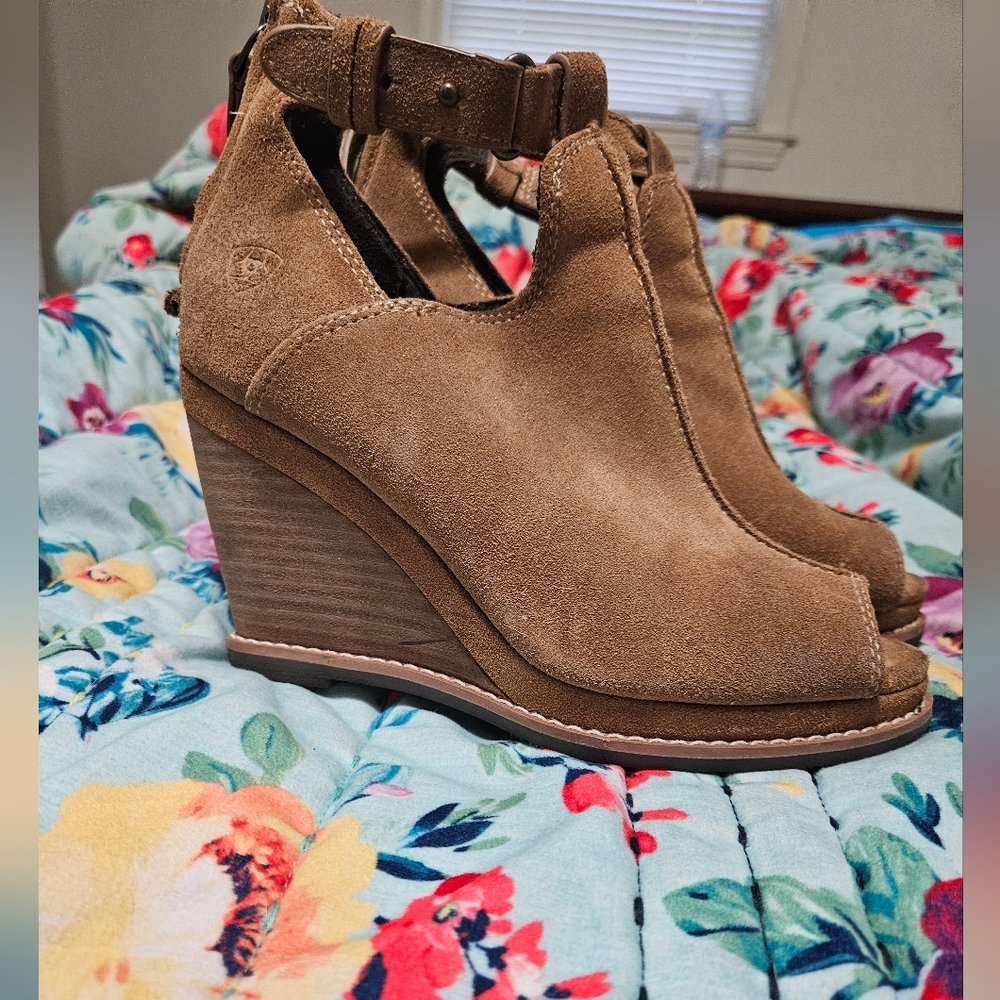 Women's Ariat Wedges size 7